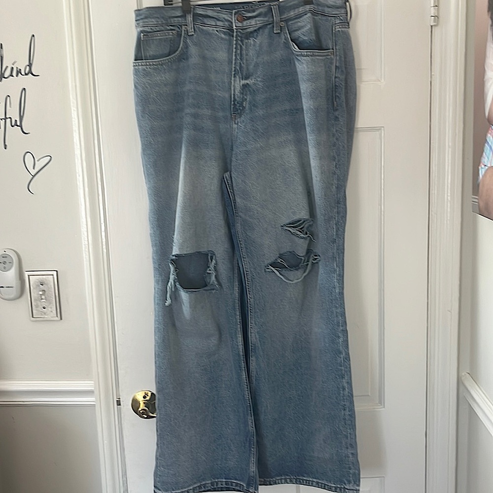 HIGHEST RISE CURVY SKATER JEAN